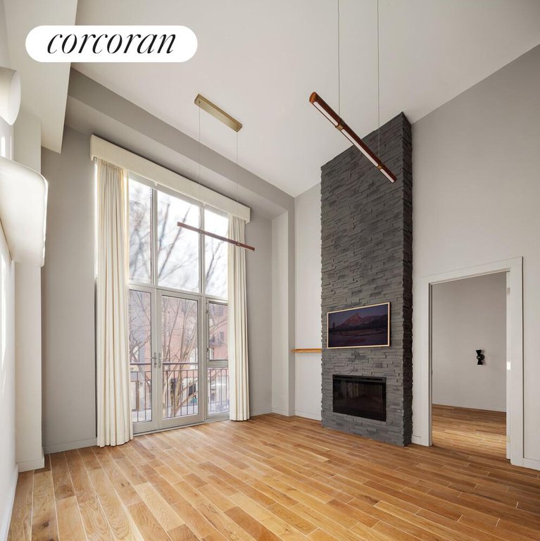 151 Manhattan Avenue, Unit 2A photo 3
