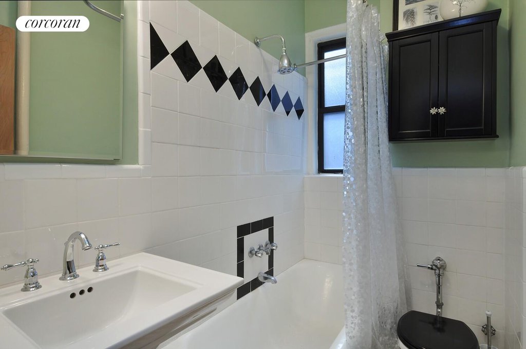 860 West 181st Street, Unit 55 photo 4
