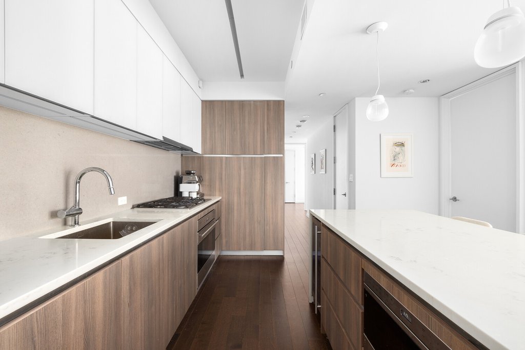591 Third Avenue, Unit 17A photo 3