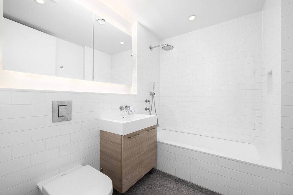 591 Third Avenue, Unit 17A photo 8