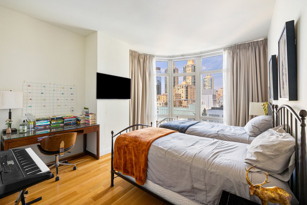 555 West 59th Street, Unit 15B photo 8