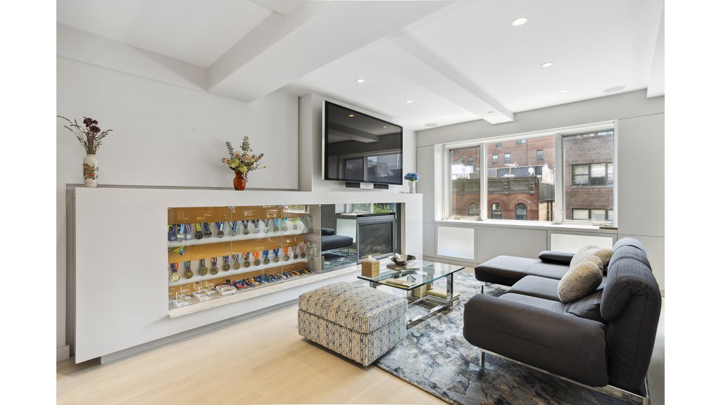 435 East 76th Street, Unit 6A photo 2