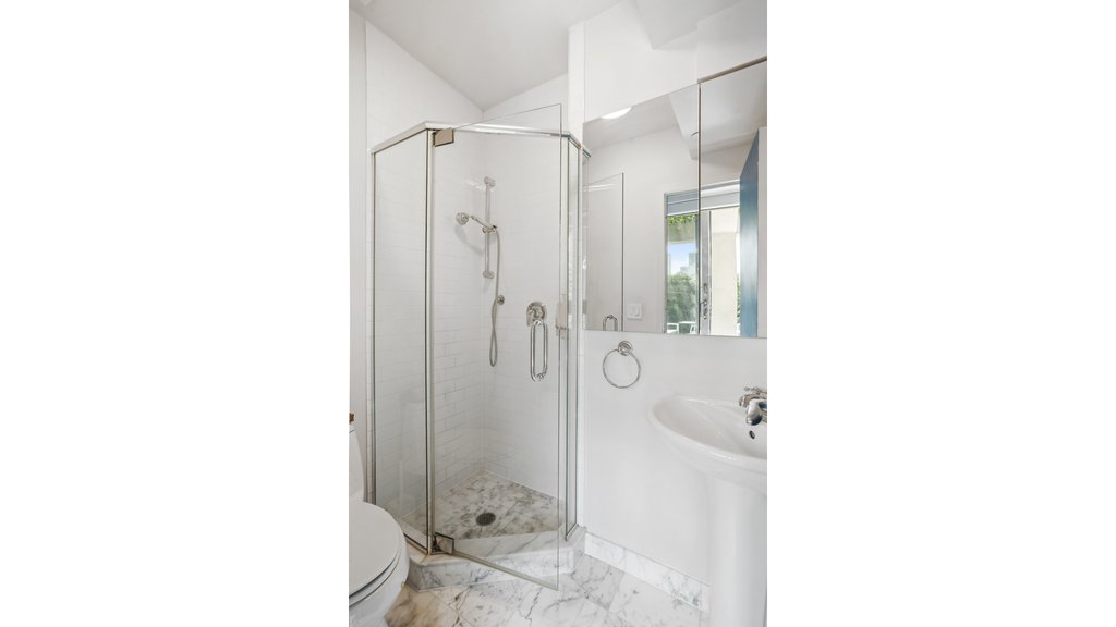 435 East 76th Street, Unit 6A photo 11