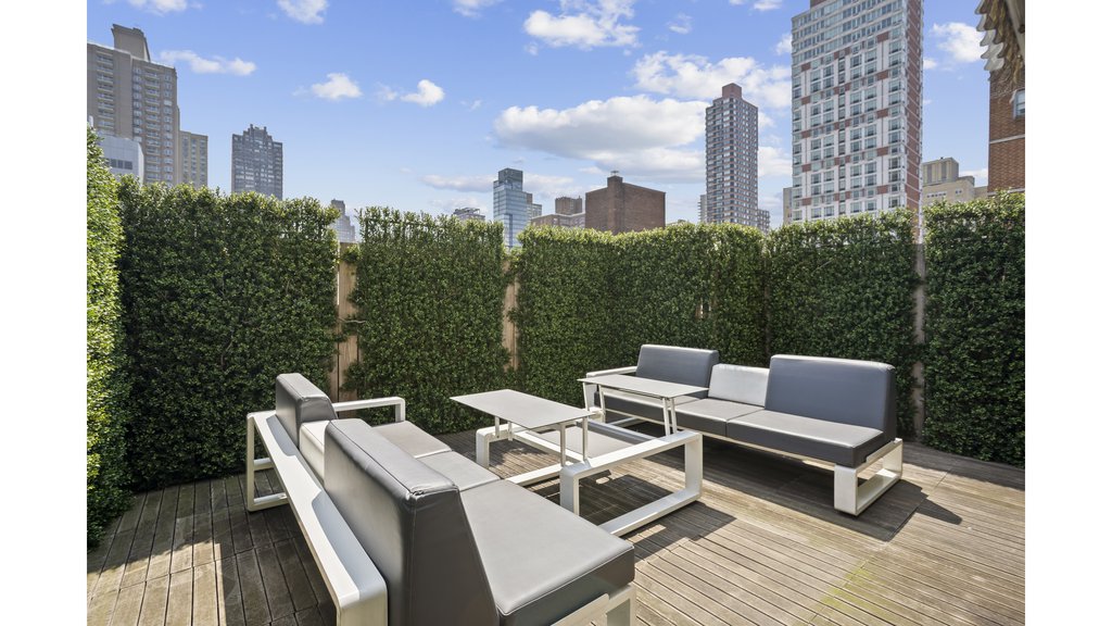 435 East 76th Street, Unit 6A photo 12