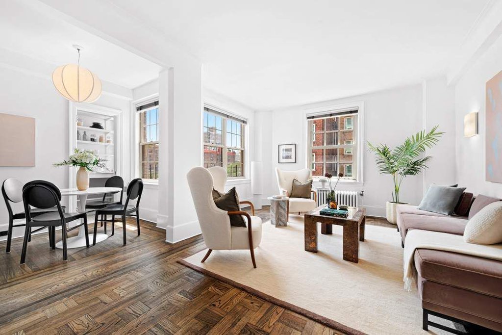 41 Fifth Avenue, Unit 9F