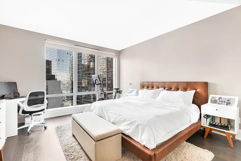 50 Riverside Boulevard, Unit 14H photo 2