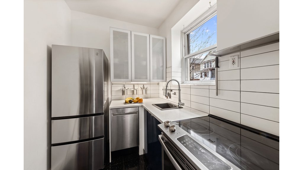 10104 Fourth Avenue, Unit 1D photo 4