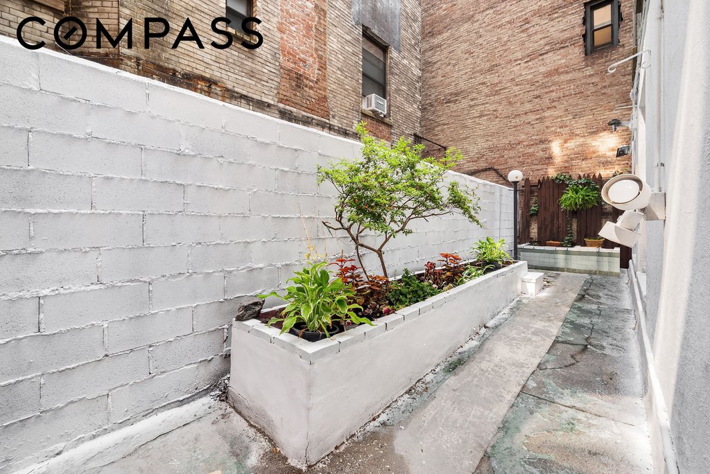 862 West End Avenue, Unit GARDEN photo 4