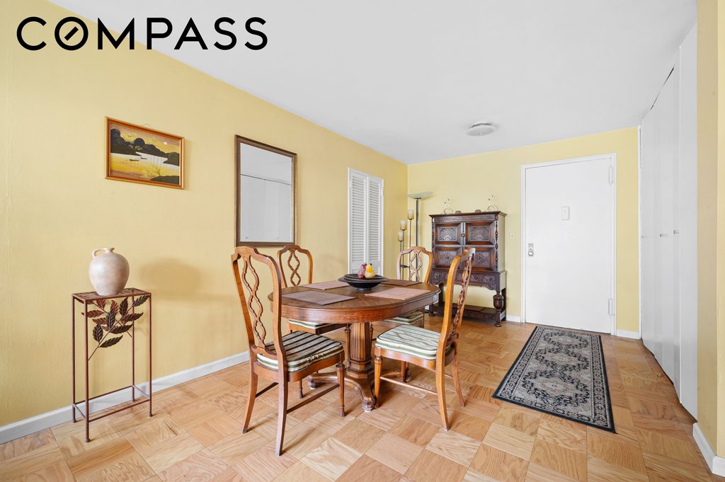 165 West 66th Street, Unit 2R photo 2