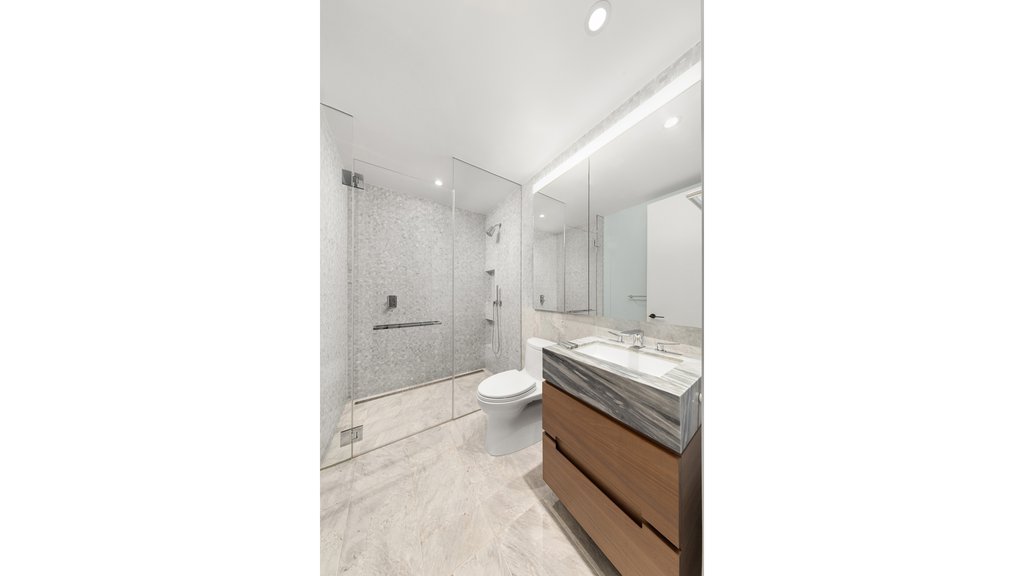 30 Riverside Boulevard, Unit 36B photo 8