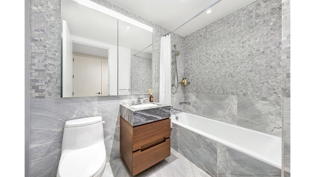 30 Riverside Boulevard, Unit 36B photo 12