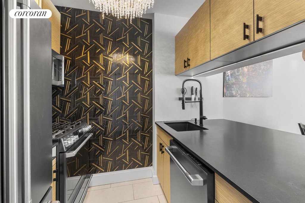 393 West 49th Street, Unit 5CC photo 9