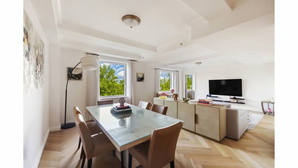 160 Central Park South, Unit 401 photo 2