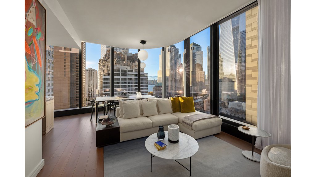 125 Greenwich Street, Unit 32D