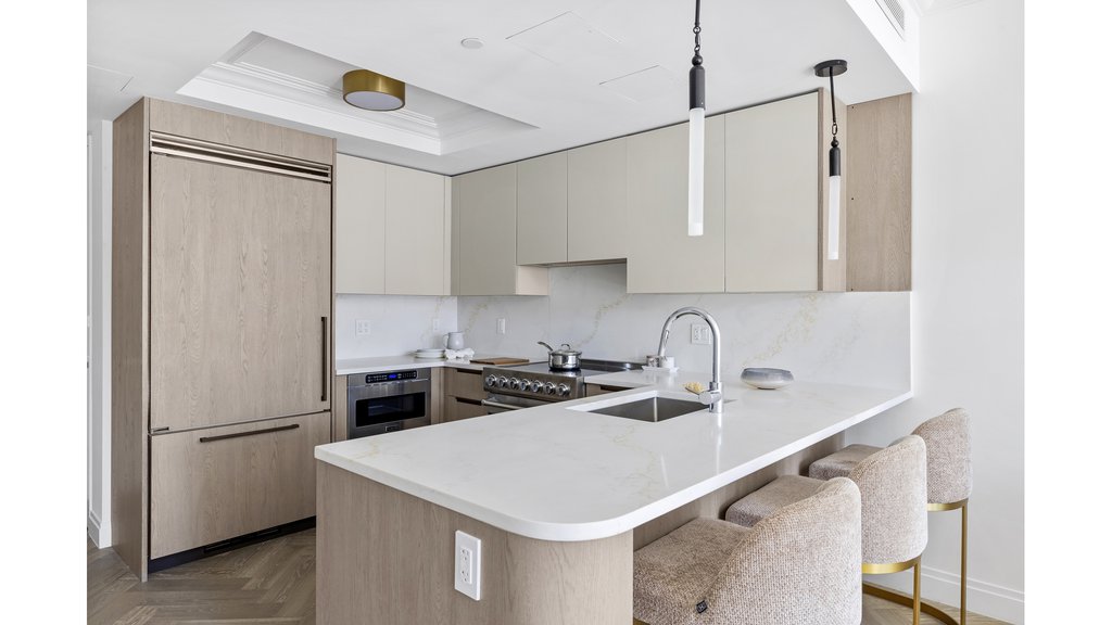 78-29 Austin Street, Unit PH2K photo 3