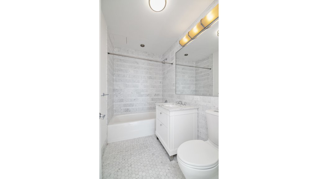 30 Park Place, Unit 62D photo 6