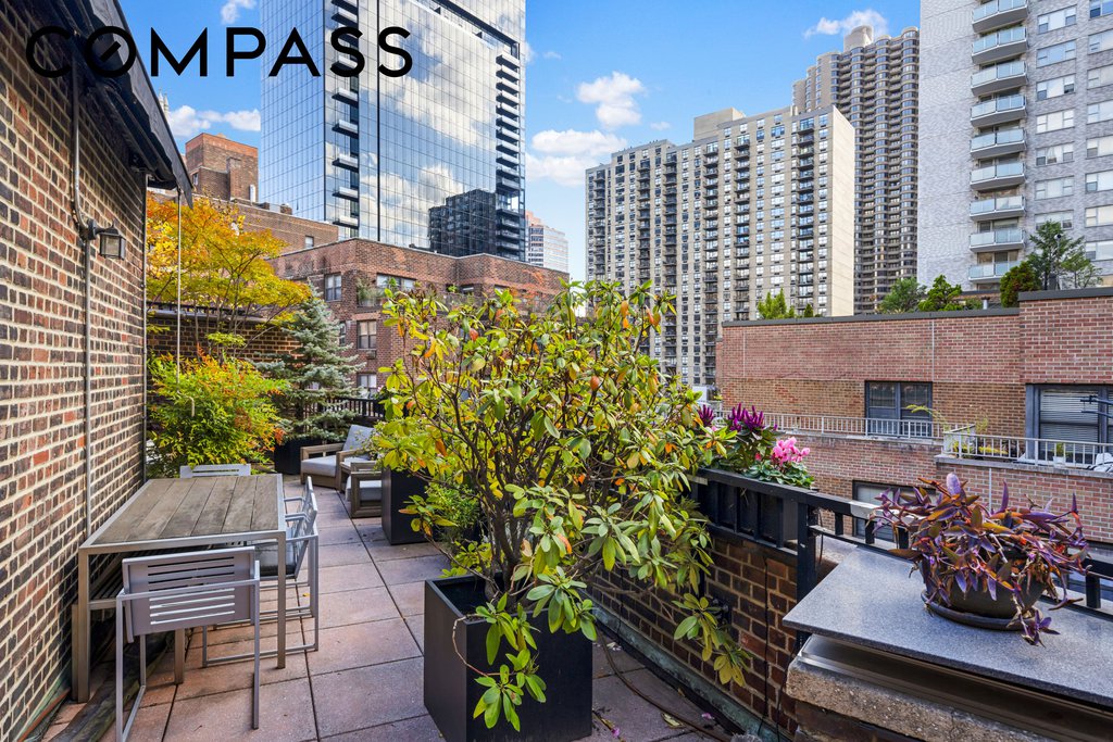 314 East 41st Street, Unit PH2B photo 12