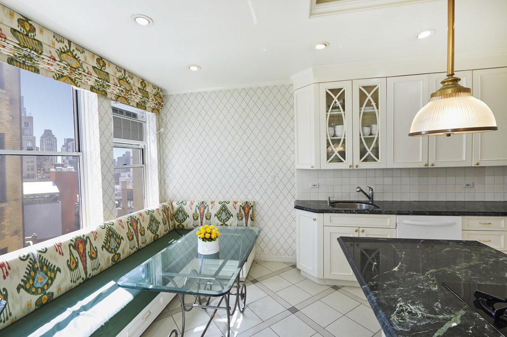 875 Park Avenue, Unit 11B photo 8