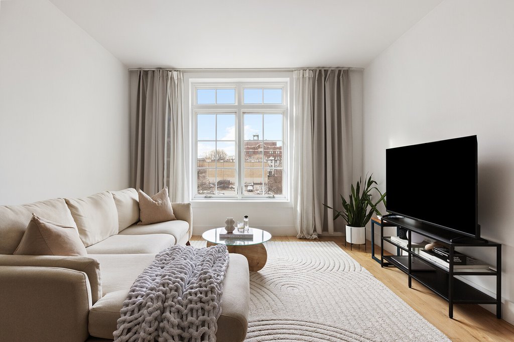 627 Dekalb Avenue, Unit 3A