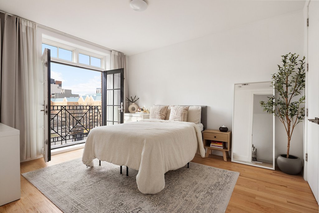 627 Dekalb Avenue, Unit 3A photo 6