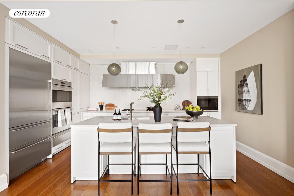 10 Madison Square West, Unit 8G photo 4