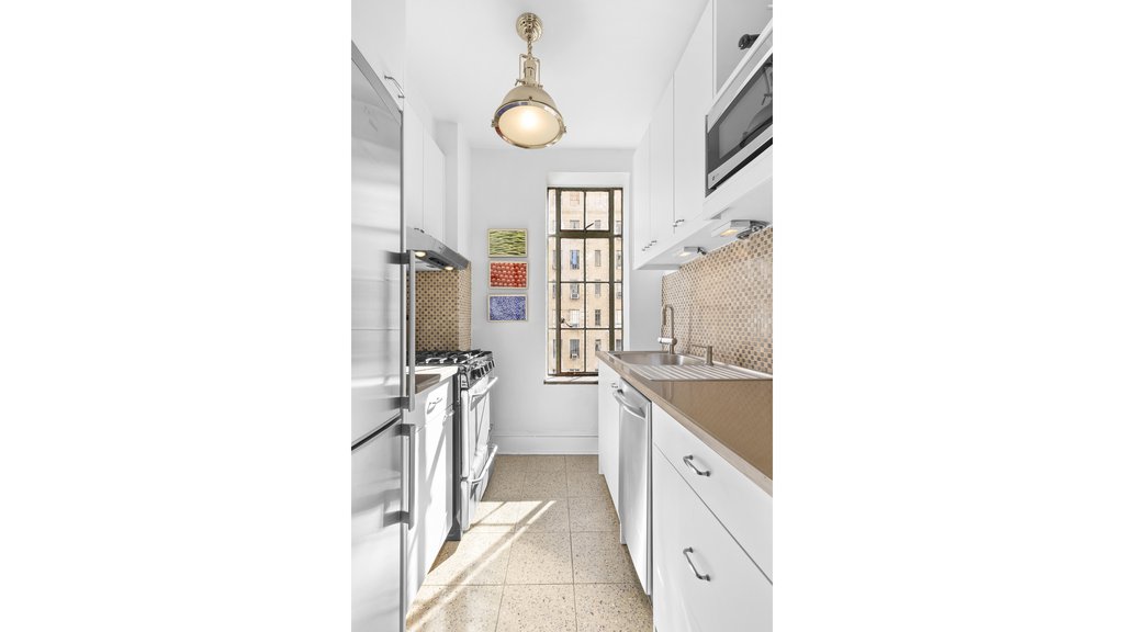 350 West 57th Street, Unit 5J photo 4