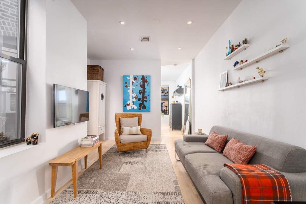 2072 Frederick Douglass Boulevard, Unit 5C photo 3