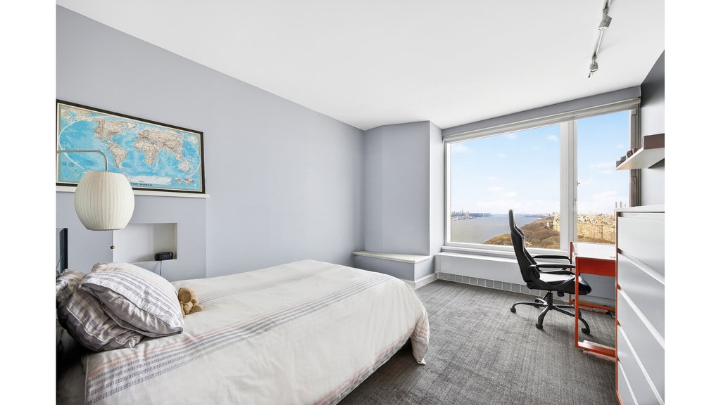 240 Riverside Boulevard, Unit 27A photo 24