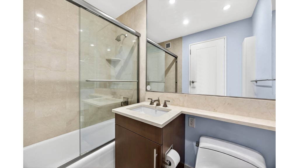 240 Riverside Boulevard, Unit 27A photo 27