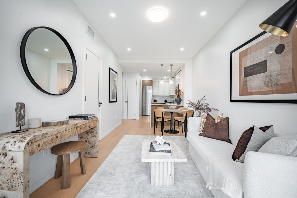 11-52 44th Drive, Unit 7B