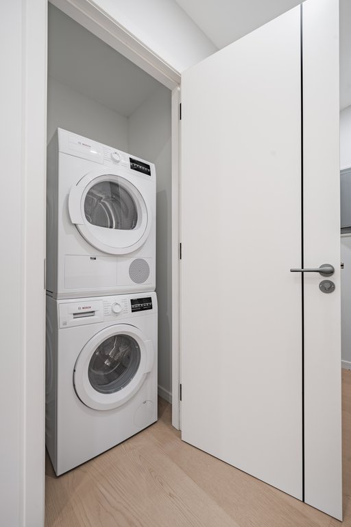 11-52 44th Drive, Unit 7B photo 6