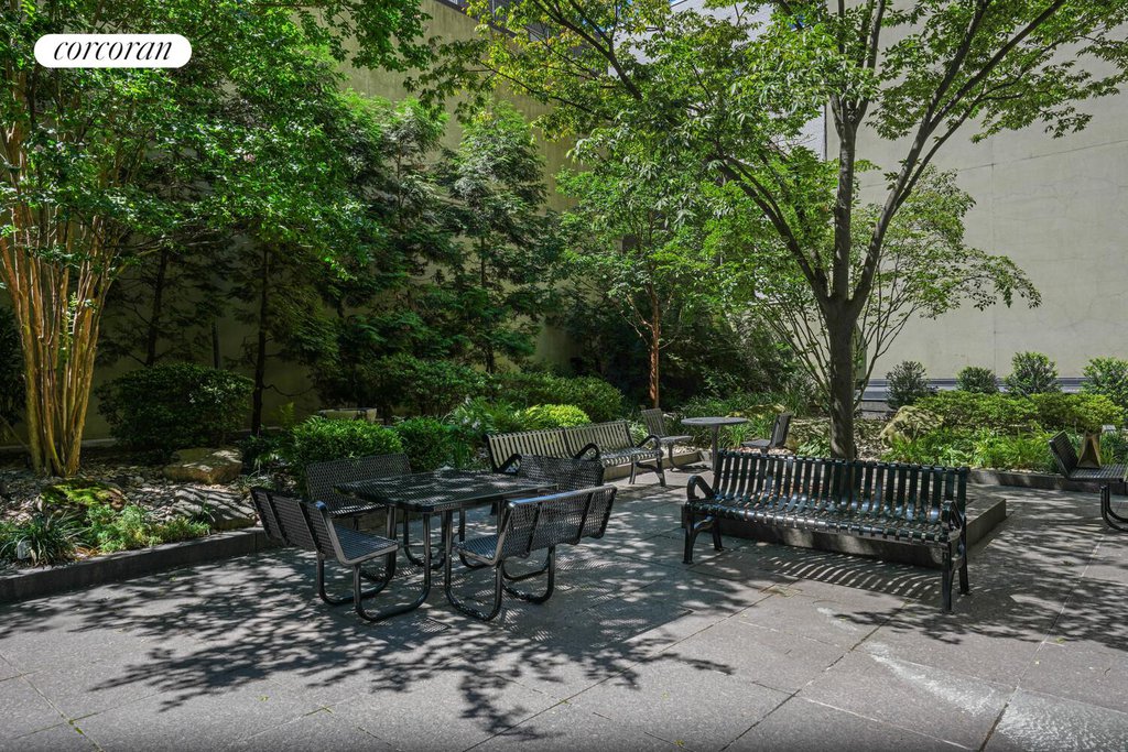 845 United Nations Plaza, Unit 5C photo 11