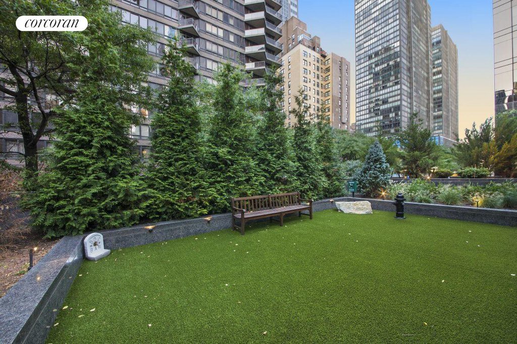 845 United Nations Plaza, Unit 5C photo 24