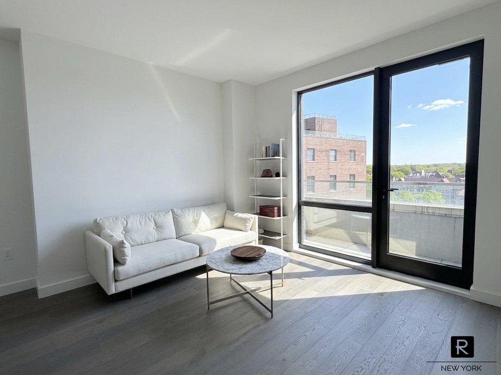 107-06 Queens Boulevard, Unit 9E photo 3