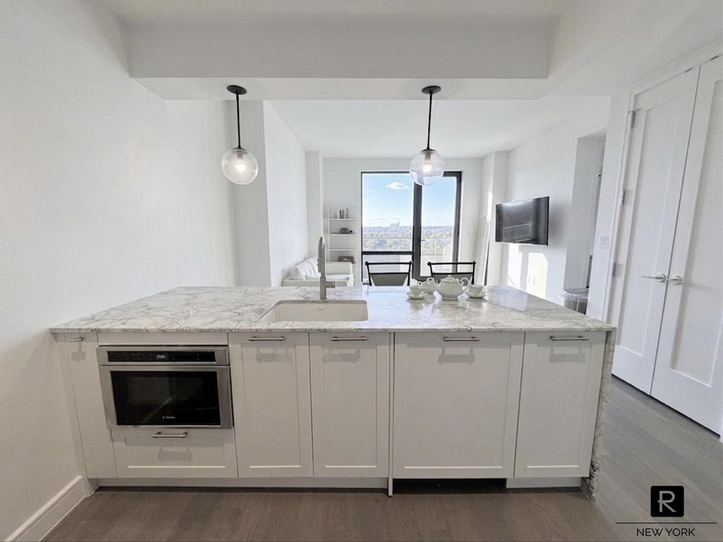 107-06 Queens Boulevard, Unit 9E photo 5