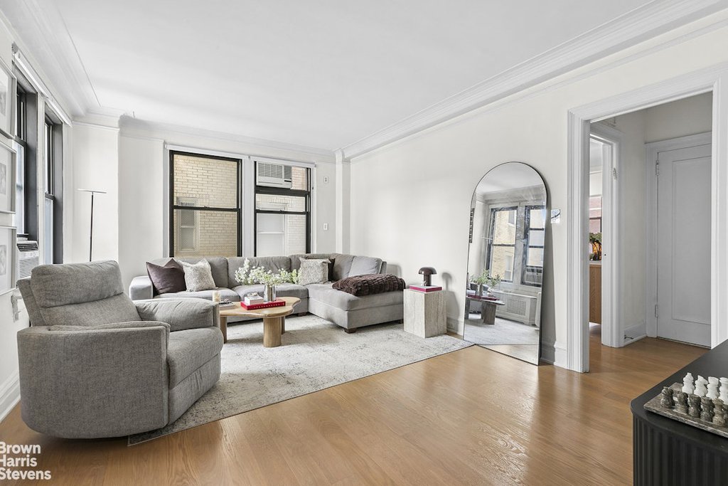 136 East 36th Street, Unit 7C photo 2