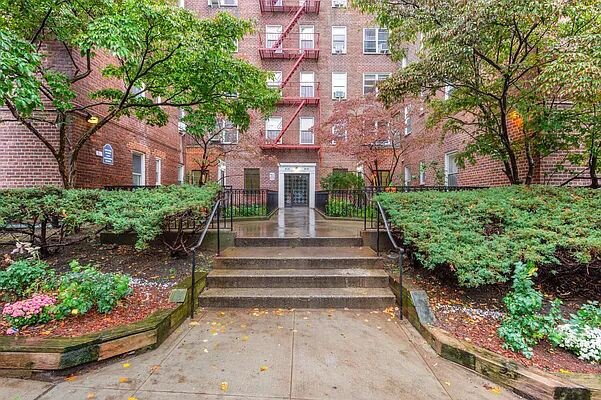 39-30 52nd Street, Unit 5B