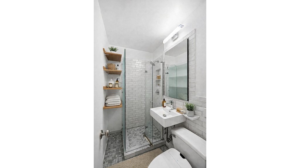 126 East 30th Street, Unit 2B photo 5