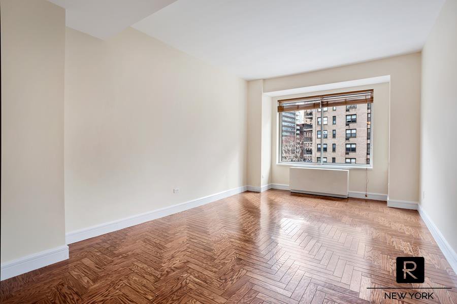 200 Riverside Boulevard, Unit 408