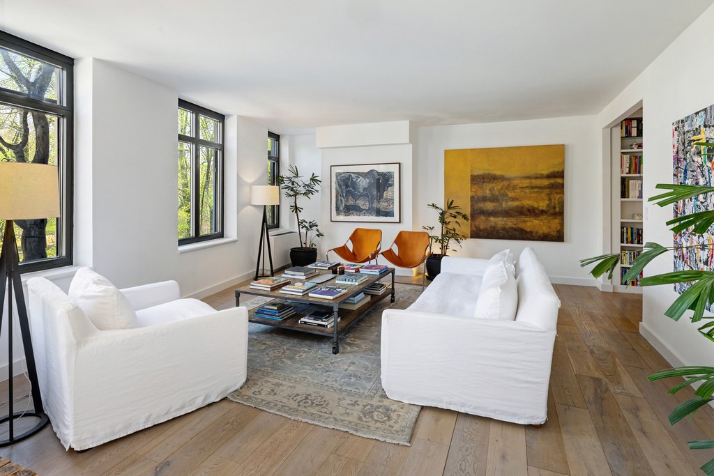 222 Riverside Drive, Unit 2B photo 3
