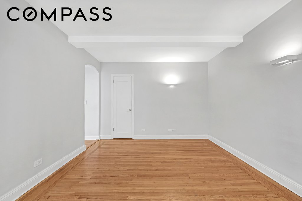 333 East 43rd Street, Unit 705 photo 5
