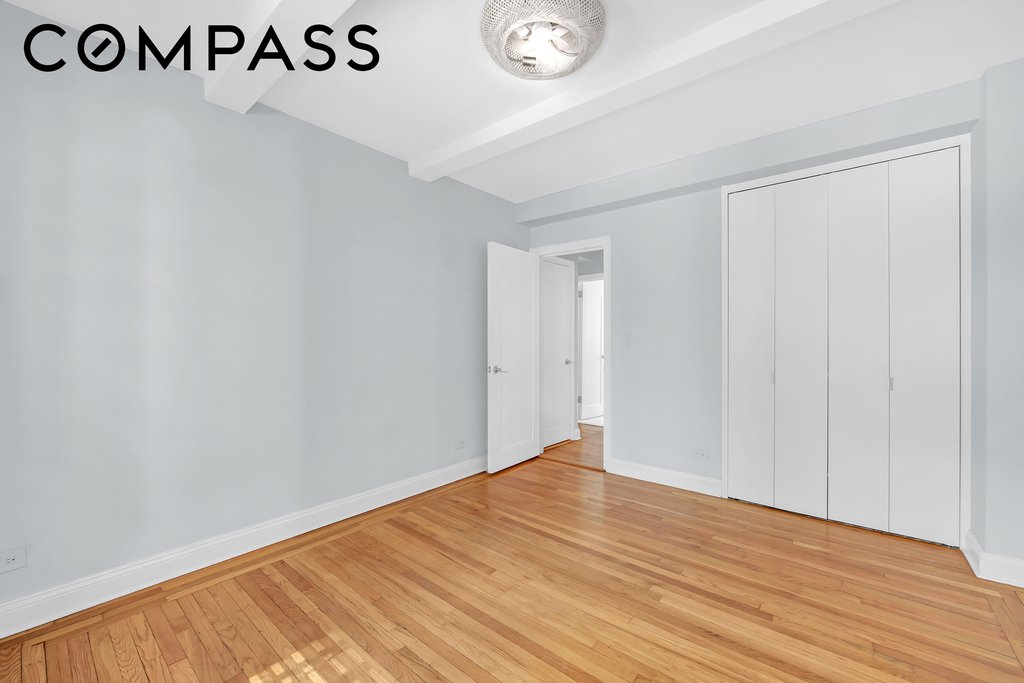 333 East 43rd Street, Unit 705 photo 8