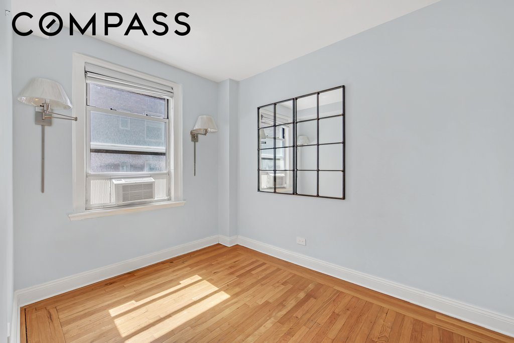 333 East 43rd Street, Unit 705 photo 10