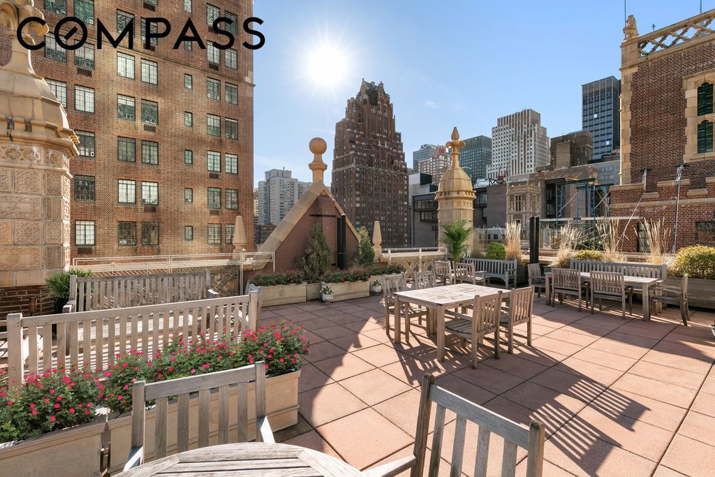 333 East 43rd Street, Unit 705 photo 14
