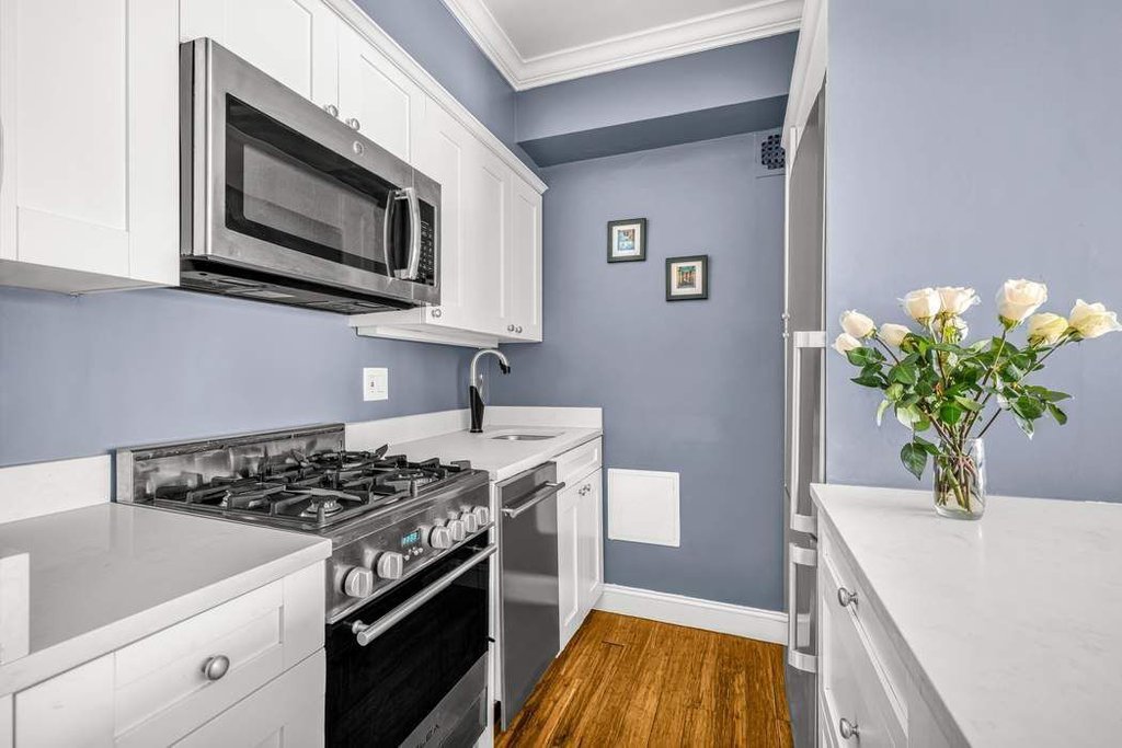 11 Riverside Drive, Unit 5PW photo 3