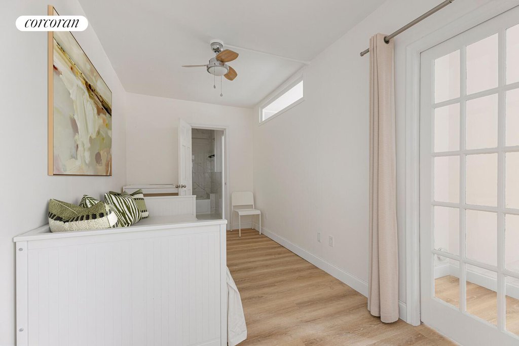 250 South End Avenue, Unit 11E photo 5