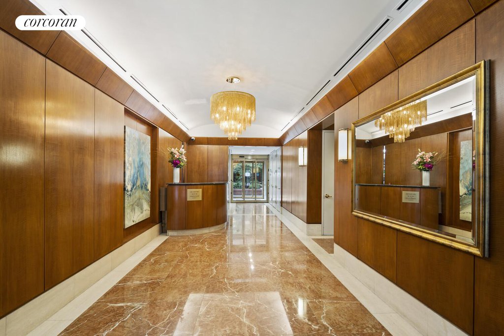 250 South End Avenue, Unit 11E photo 11
