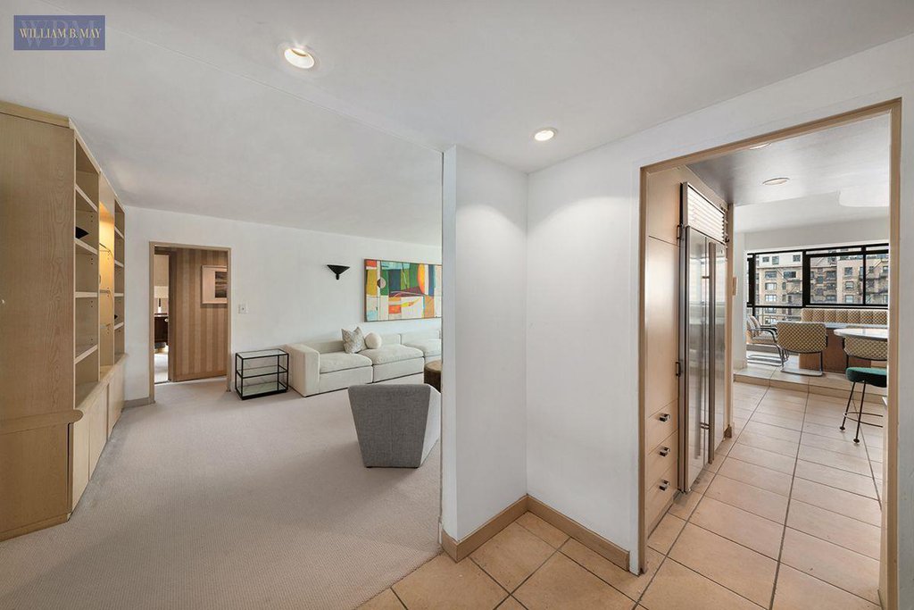 150 East 61st Street, Unit 15B photo 6