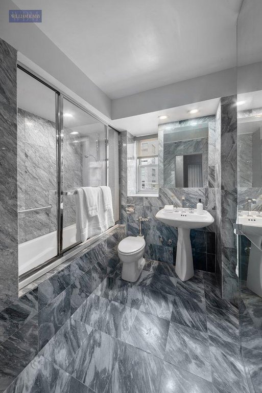 150 East 61st Street, Unit 15B photo 9