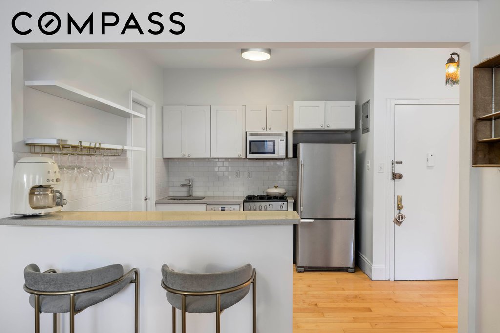 21 Monroe Place, Unit 5F photo 4